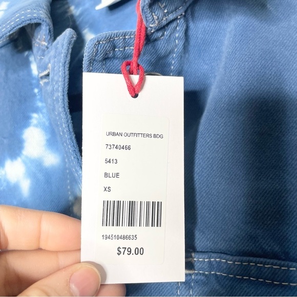 NWOT BDG Urban Outfitters Oversized Blue Denim Tie-Dye Jean Jacket Women’s XS - Picture 6 of 9